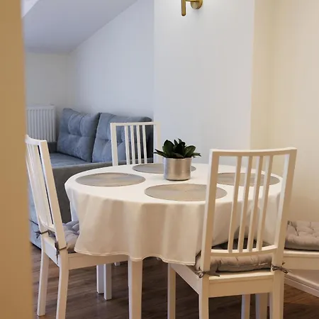 в центрі * שאיאן